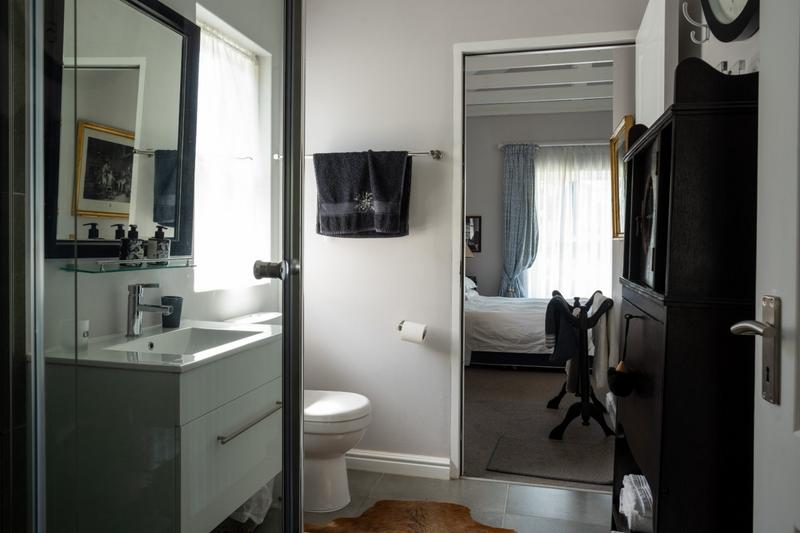 To Let 3 Bedroom Property for Rent in Whale Rock Gardens Western Cape